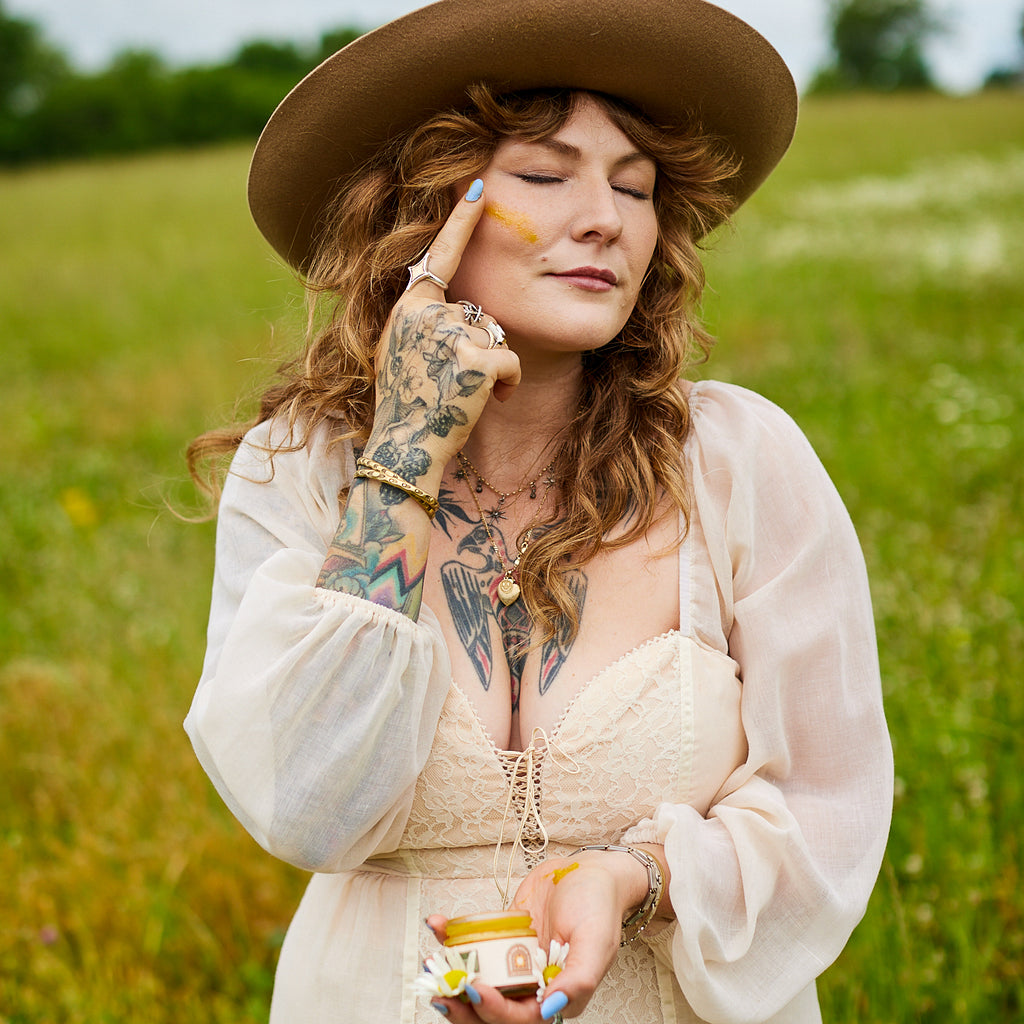 Golden Sun Solid Serum